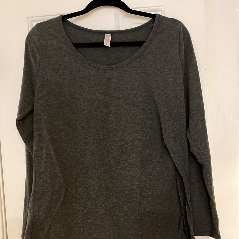 LuLaRoe Lynnae Long Sleeve Charcoal Top
